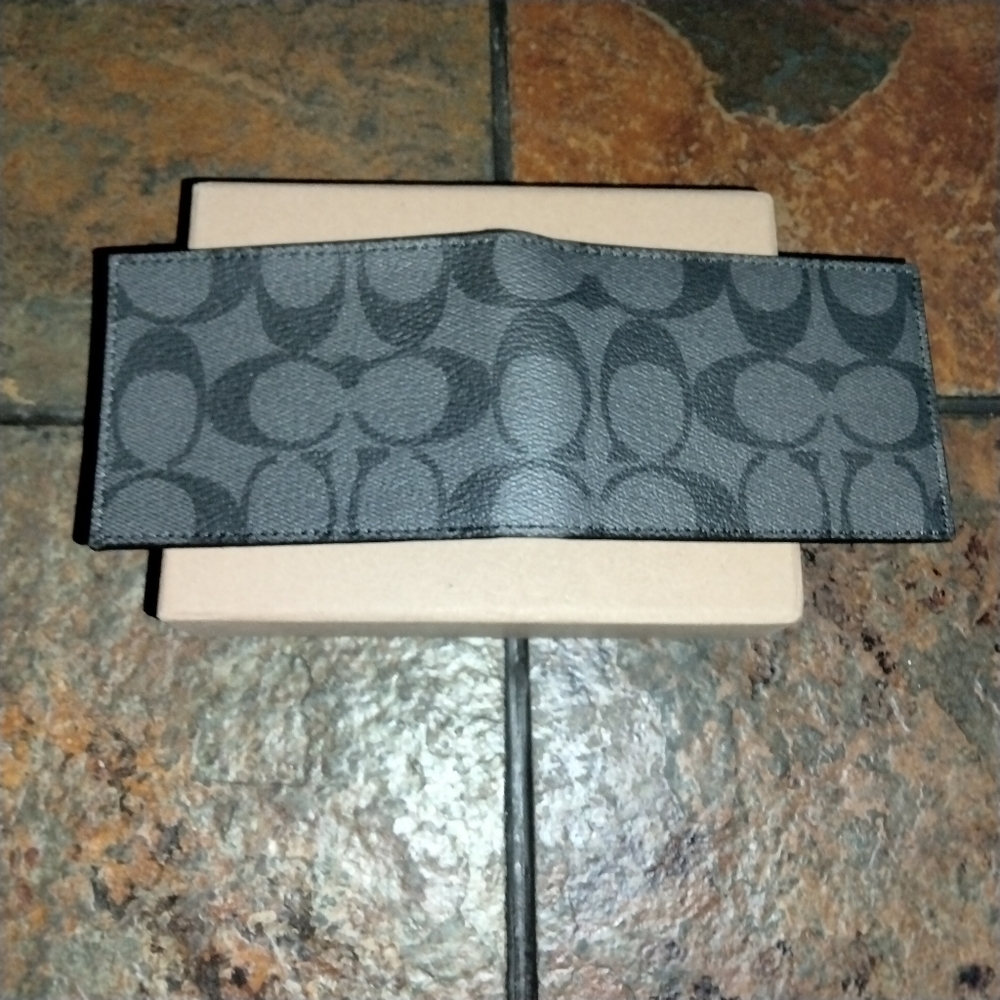 Coach Black Signature Monogram Key & Card Holder New Without Tags - Picture 3 of 5